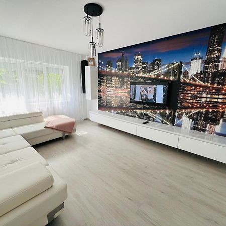The White Pearl Apartment Oradea Εξωτερικό φωτογραφία