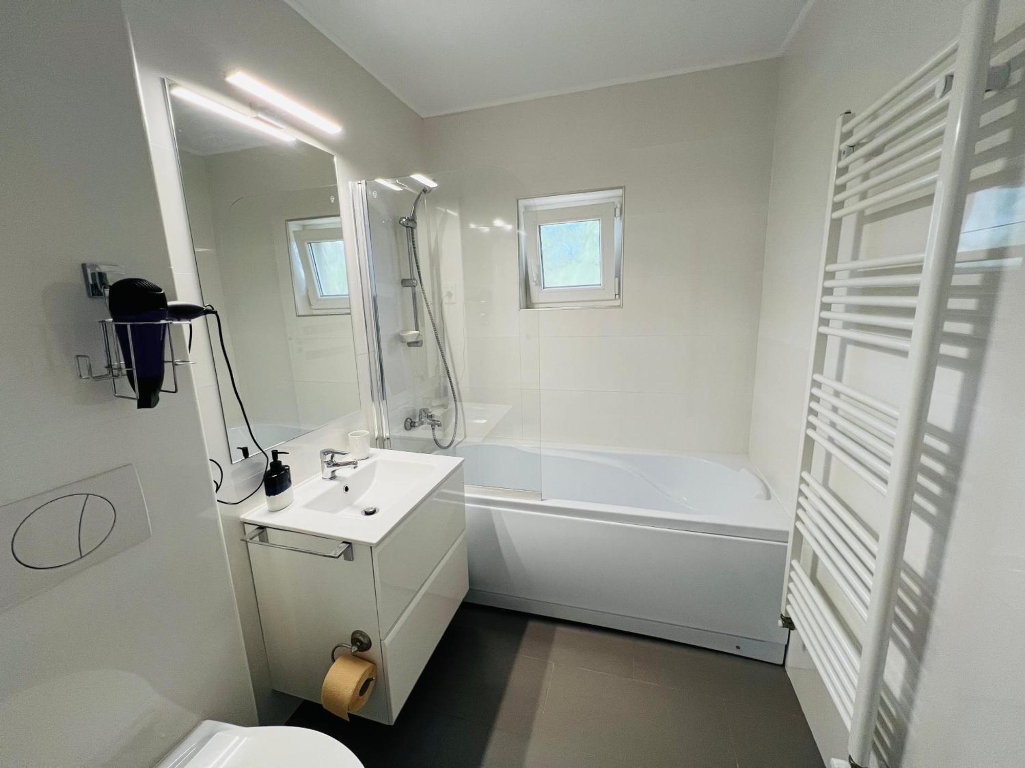 The White Pearl Apartment Oradea Εξωτερικό φωτογραφία