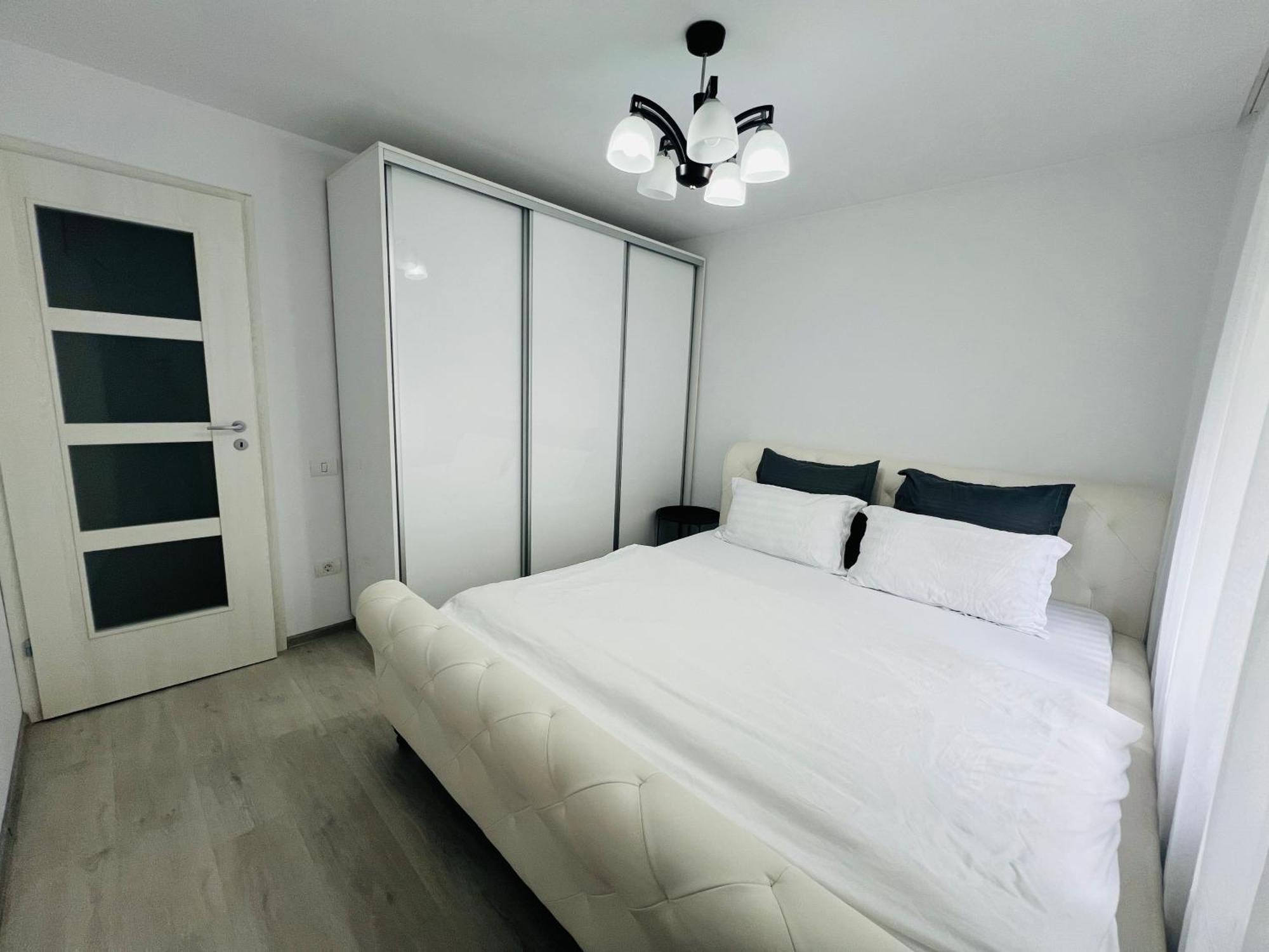 The White Pearl Apartment Oradea Εξωτερικό φωτογραφία